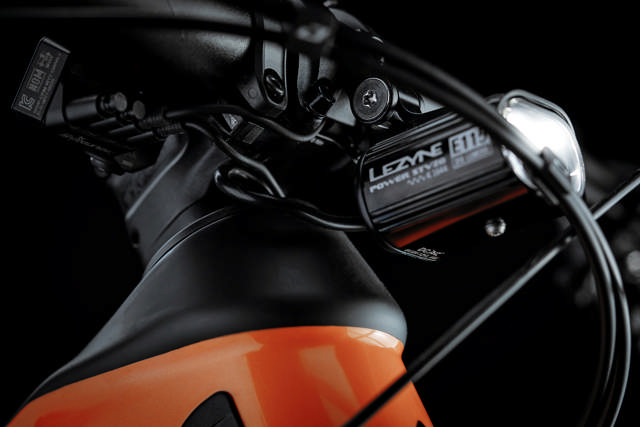 Copy of E-ONE SIXTY 9000 -- DK --